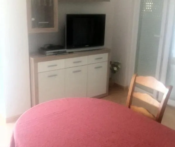 Guesthouse Lopar Лопар